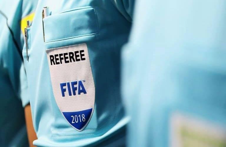 arbitru fifa bun
