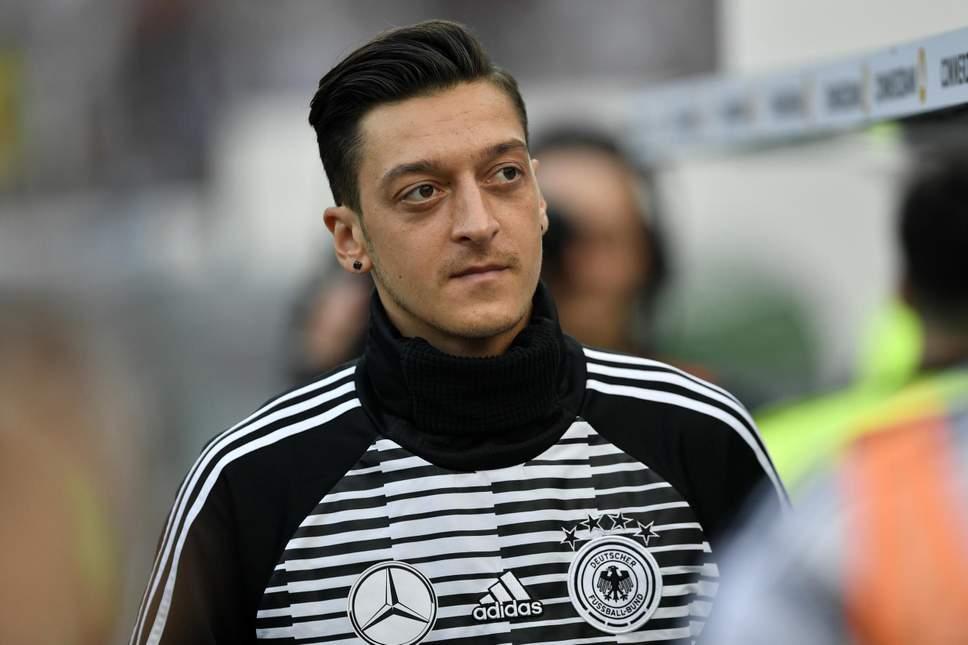 mesut-ozil