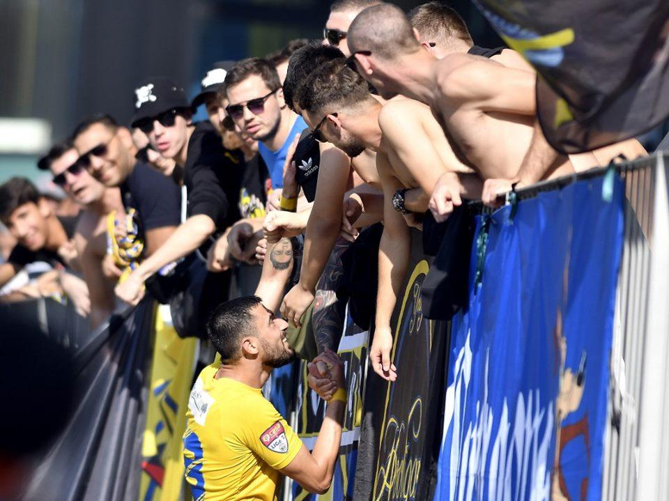 petrolul bucurie suporteri