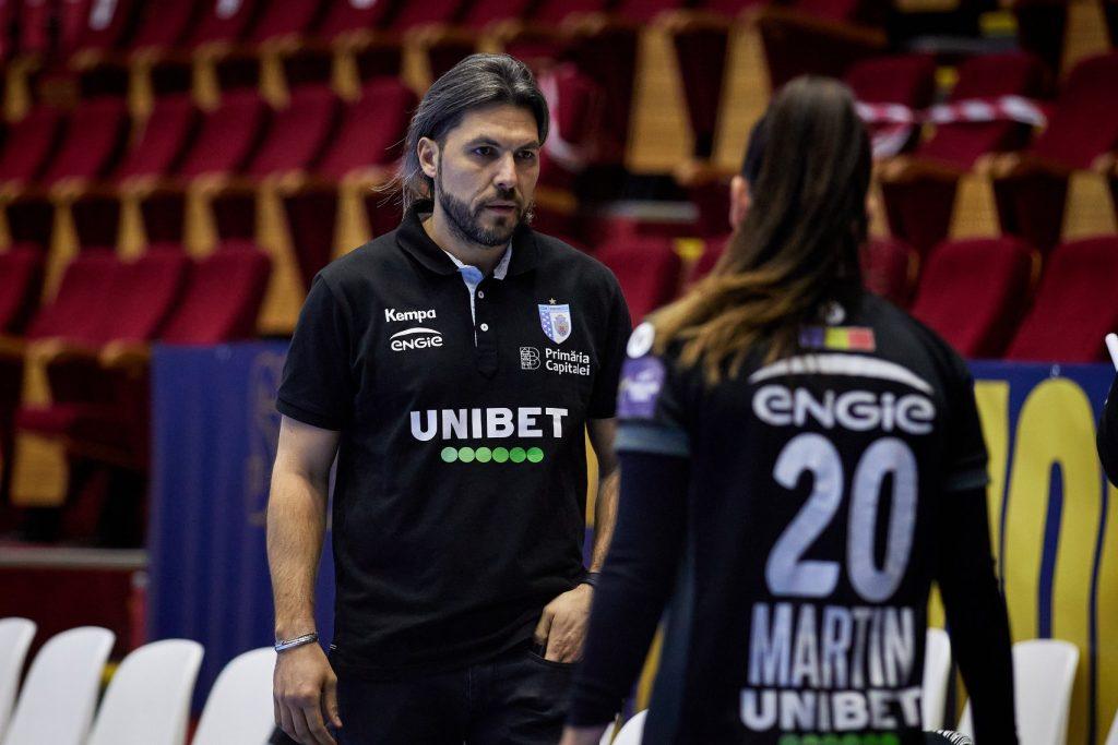 Adi Vasile.