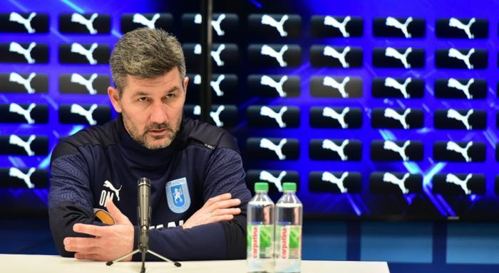 Marinos Ouzounidis, Craiova