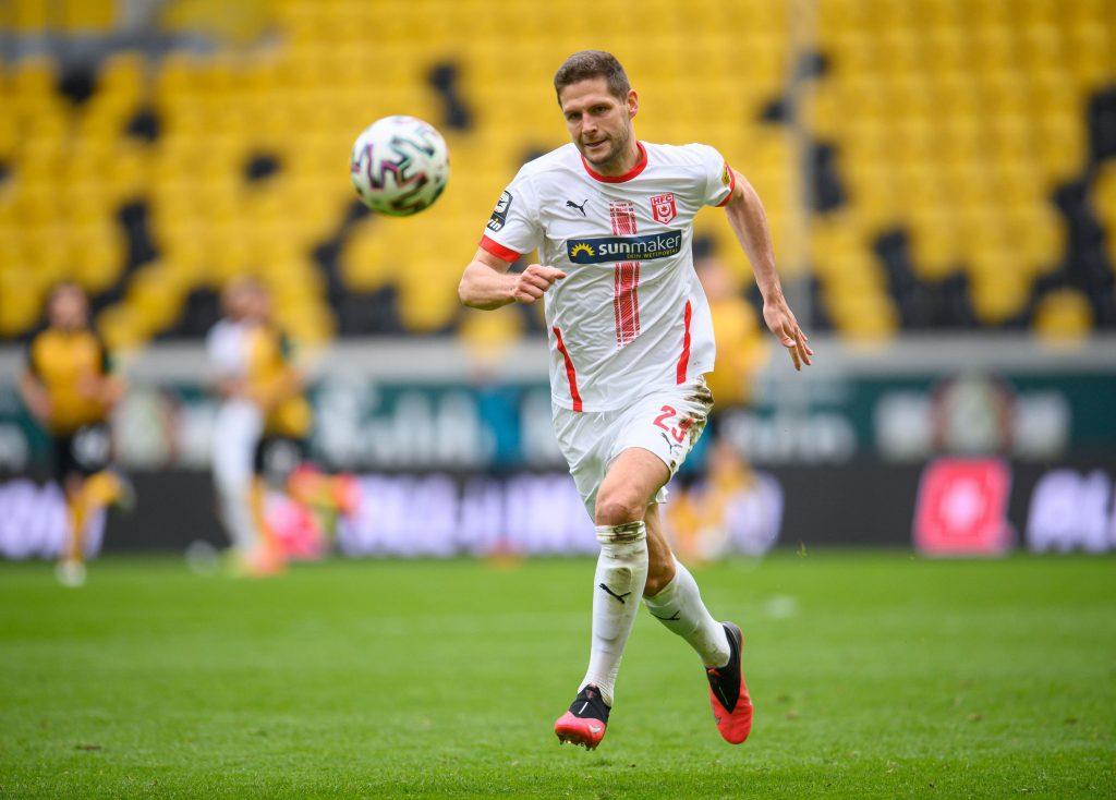 Dresden, Germany. 24th Apr, 2021. Football: 3. league, SG Dynamo Dresden – Hallescher FC, 34. matchday, at Rudolf-Harbig-Stadion. Halles Stipe Vucur plays the ball. Credit: Robert Michael/dpa-Zentralbild/dpa/Alamy Live News