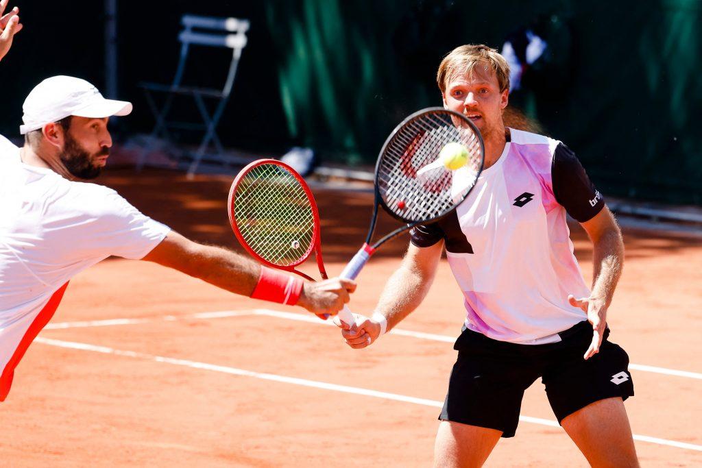 Tecau