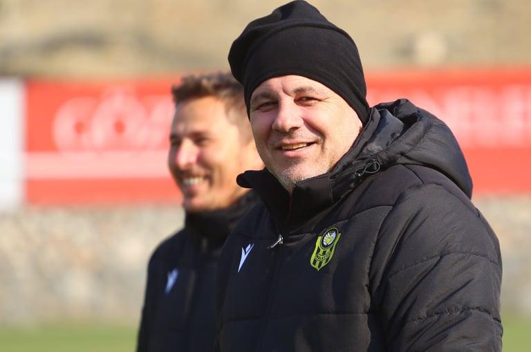 Marius Şumudică