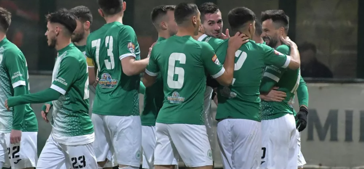 Niciuna dintre cele șase echipe calificate în play-off nu a jucat în aceeași fază a competiției în sezonul trecut