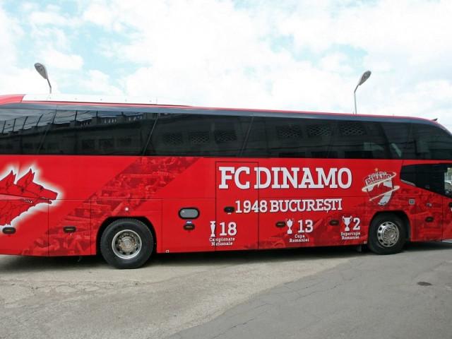 Autocarul lui Dinamo figura pe una dintre fimele lui Ionuț Negoiță