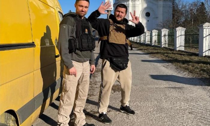 Dolgopolov, în stânga, s-a înrolat în armata ucraineană după invadarea țări sale de către Rusia