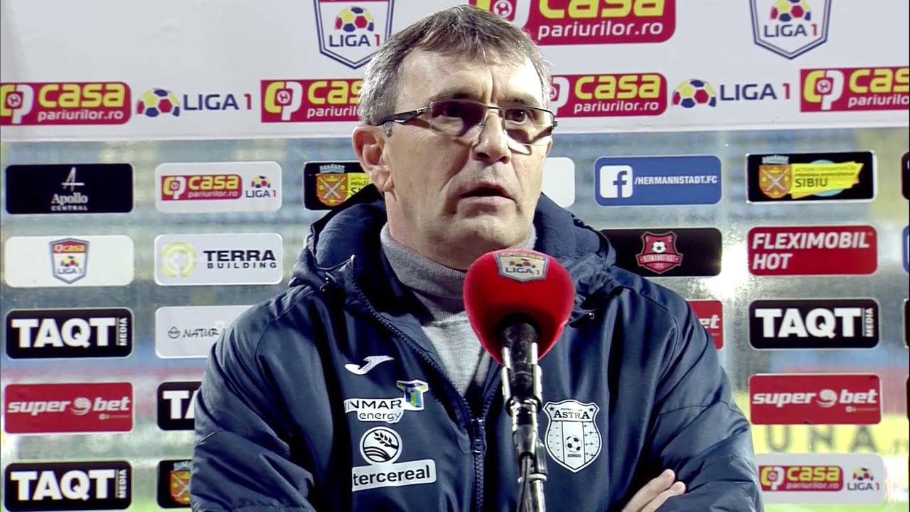 Eugen Neagoe consideră că Sergiu Hanca trebuie să joace fundaș dreapta, nu mijlocaș cum va fi folosit la Universitatea Craiova