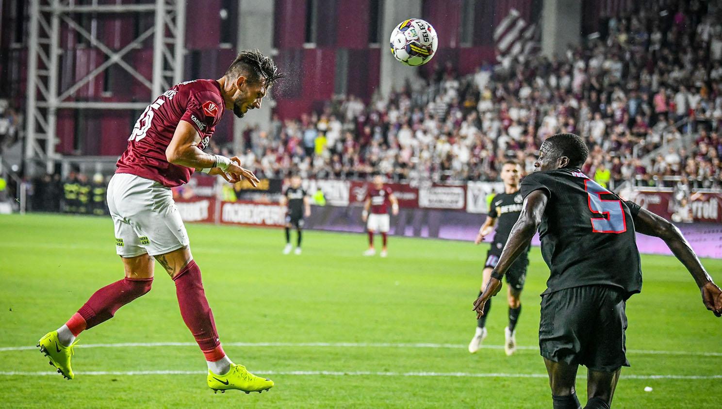Marko Dugandzic a deschis scorul în meciul Rapid – FCSB cu o lovitură de cap la colțul lung, în minutul 19, marcând primul lui gol pentru gruparea alb-vișinie