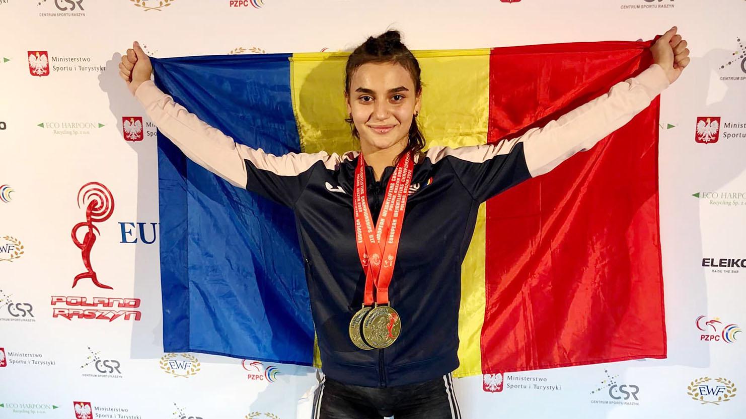 Stelista Estefania Dobre a obţinut două medalii de aur la categoria 59 kg, la aruncat şi total
