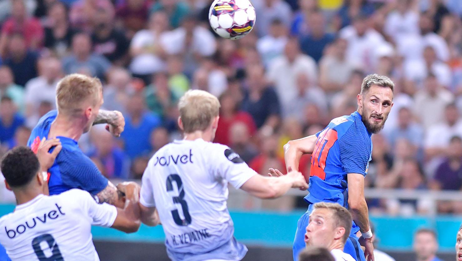FCSB a fost învinsă de Viking Stavanger în turul play-off-ului Conference League, pe teren propriu, cu 1-2