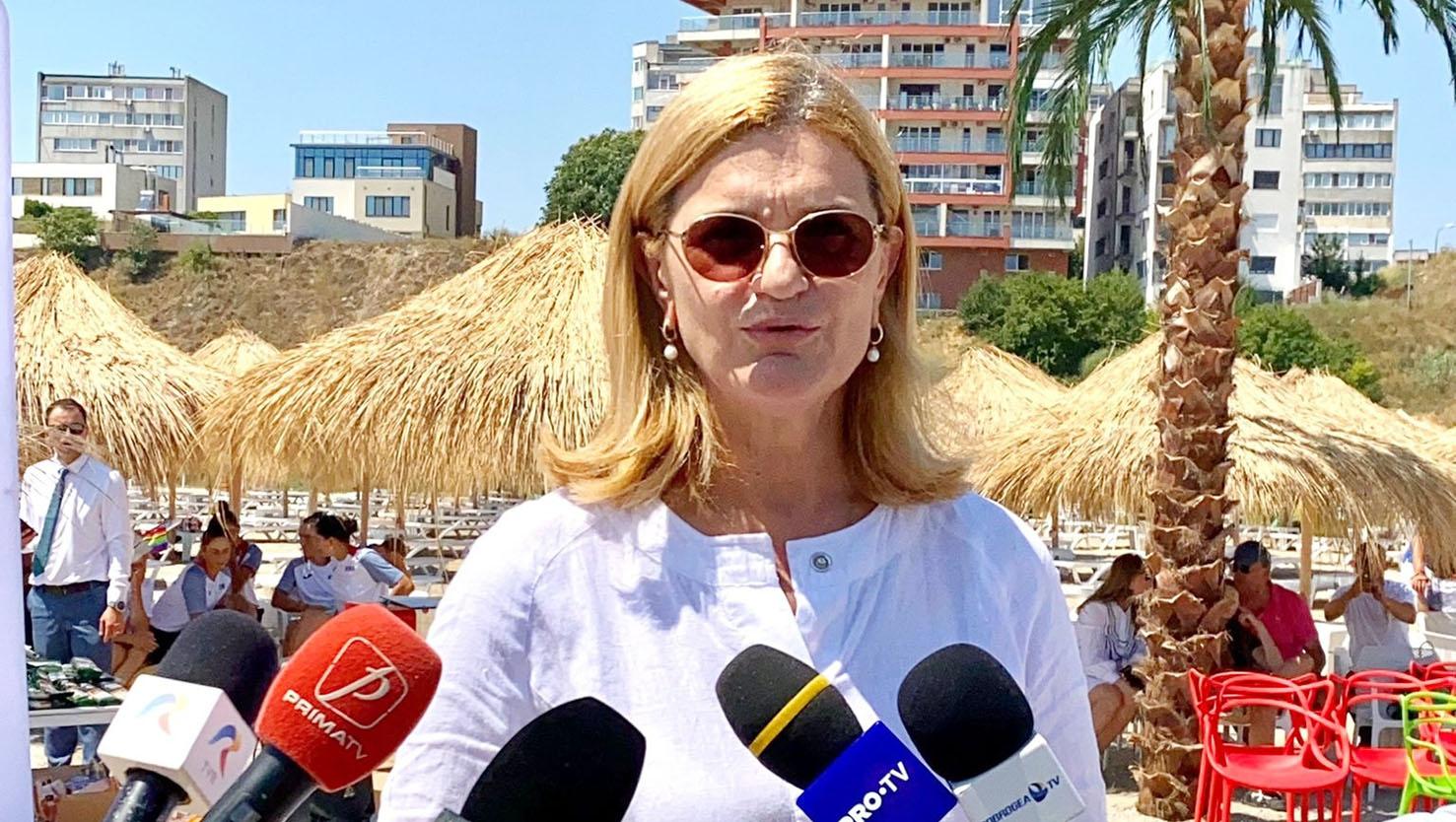 Elisabeta Lipă, președintele FR de Canotaj, îi transmite ministrului Sportului, Eduard Novak, că are niște obligații atunci când este pe o anumită funcție