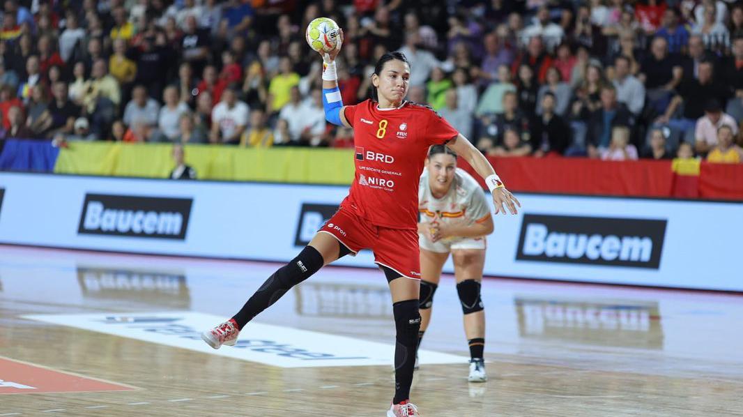România a participat la toate ediţiile Campionatului European cu o singură excepţie (2006), cel mai bun rezultat fiind medalia de bronz din 2010. În 2020, România s-a clasat pe 12