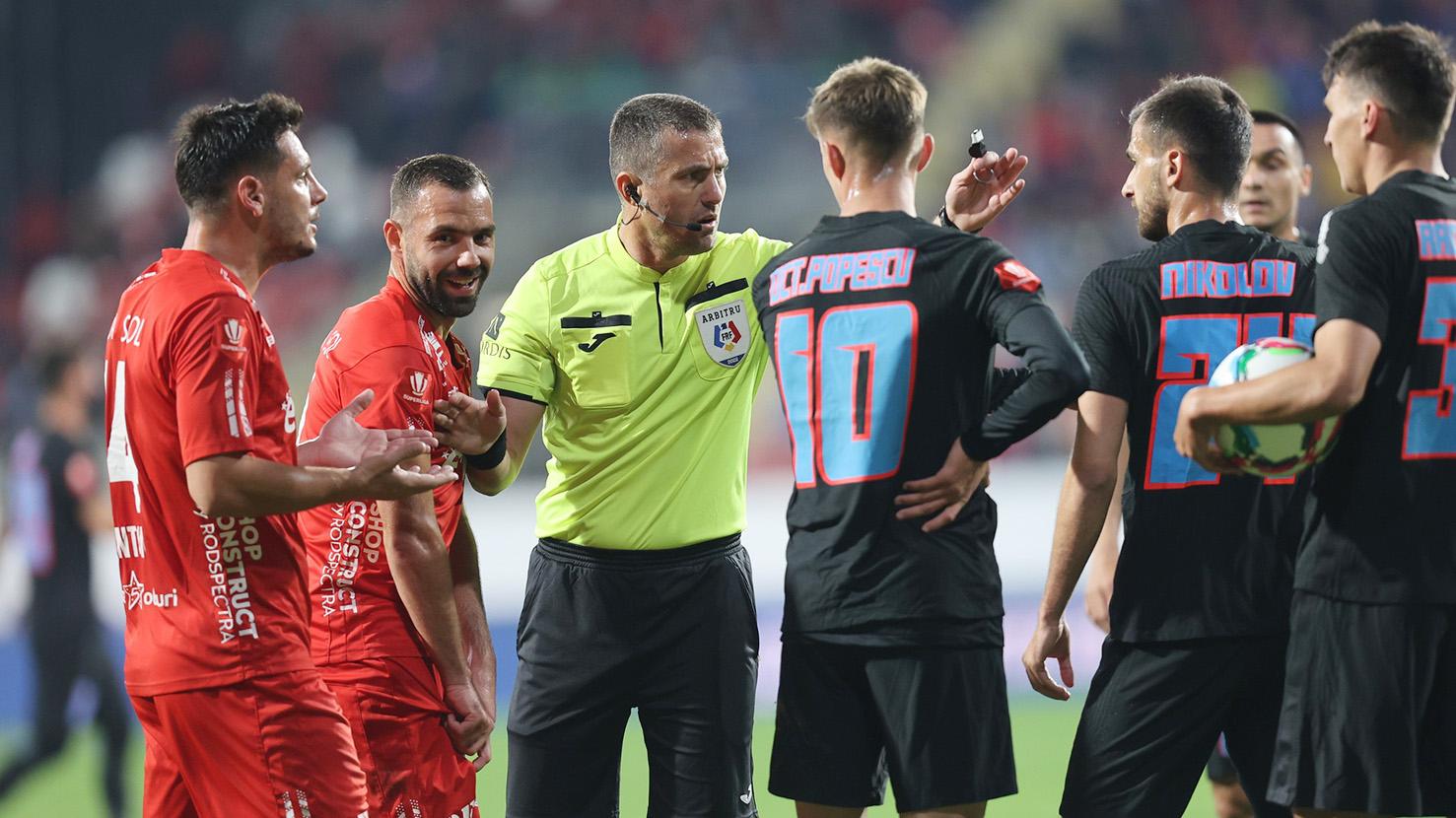 Mihai Stoica consideră că arbitrul de centru Adrian Cojocaru a dezavantajat FCSB, atât în sezonul trecut, cât și în cel actual