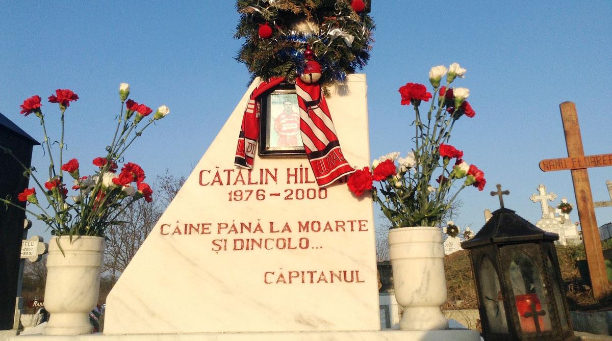 Cătălin Hîldan a murit pe 5 octombrie 2000, în timpul meciului amical Dinamo – Şantierul „Navol” Olteniţa