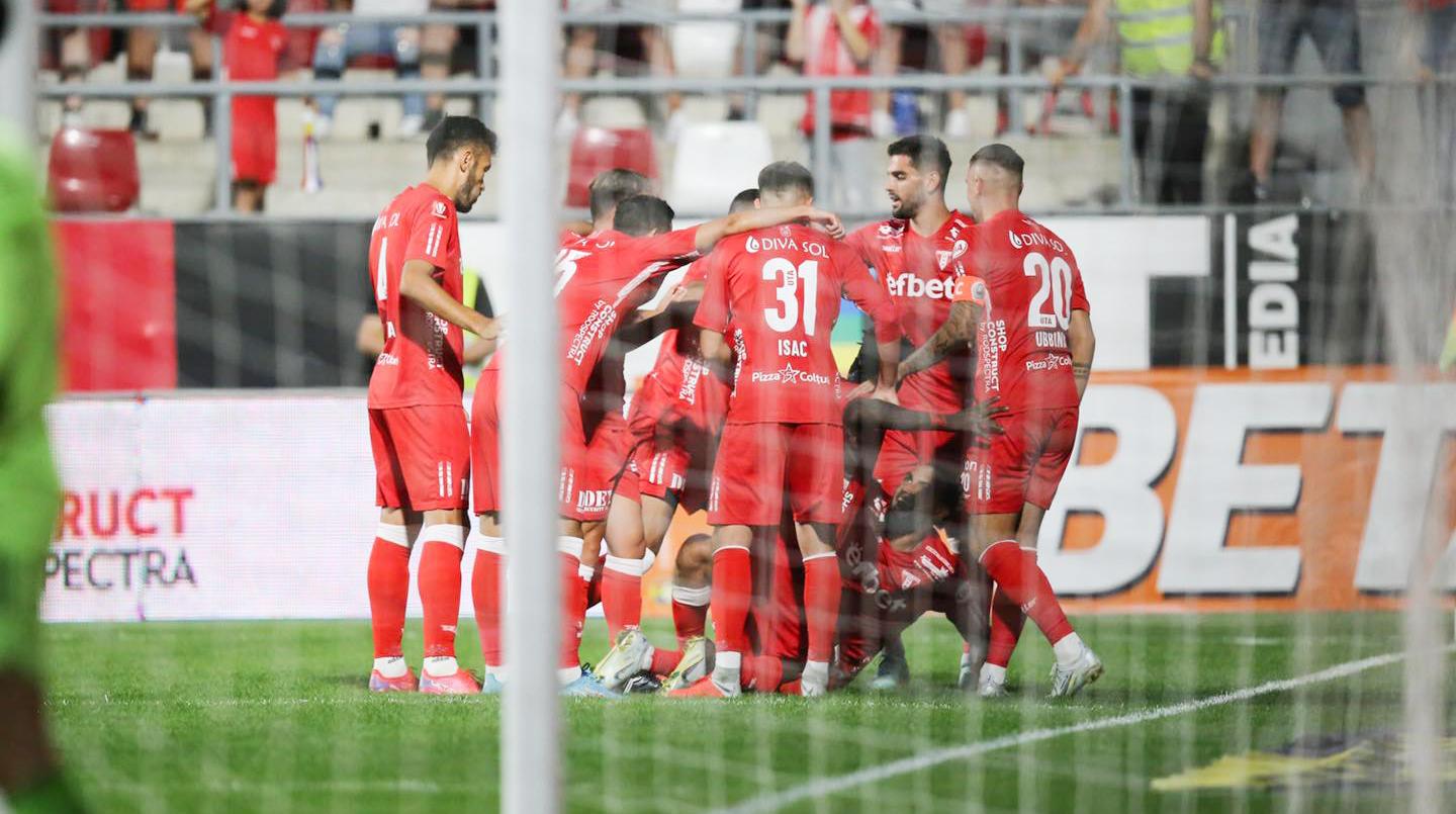 UTA a încurcat campioana CFR Cluj, deși a jucat în inferioritate în ultimul sfert de oră