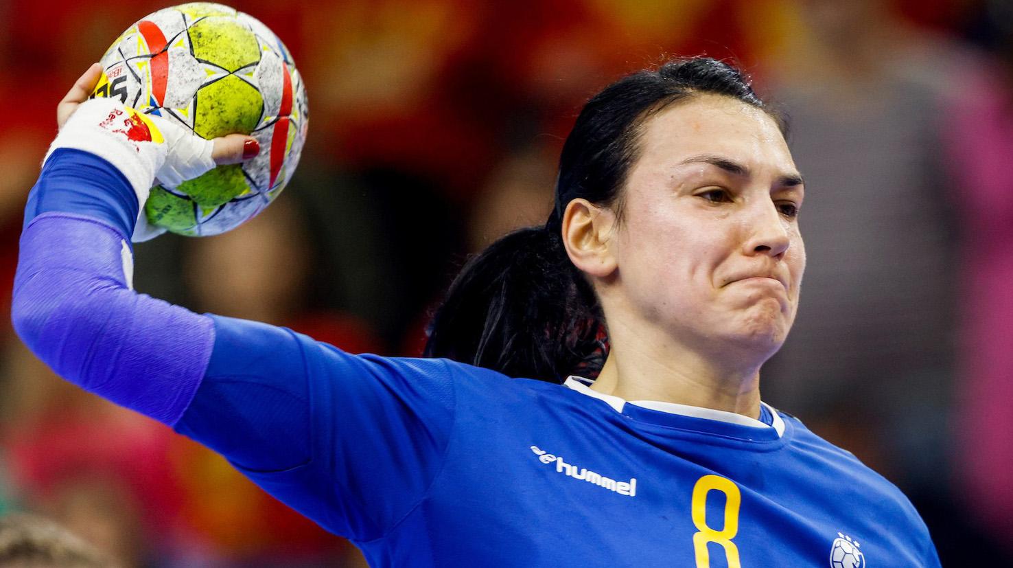 Cristina Neagu nu vrea să creadă că este o conspirație împotriva României la Campionatul European, ci o conjunctură