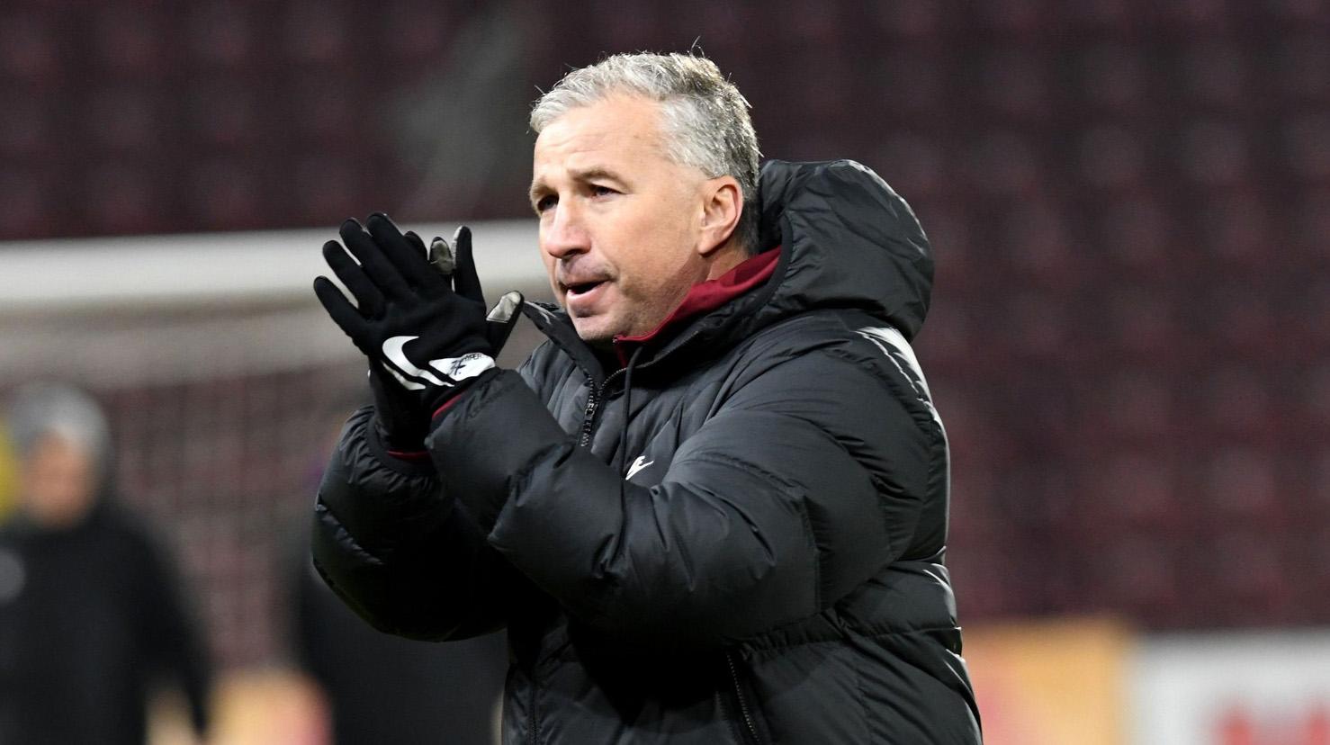 Dan Petrescu vrea ca prima din partea clubului pentru calificarea în play-off-ul pentru optimile Conference League să fie împărțită doar de jucători