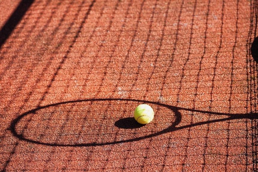 Tenis