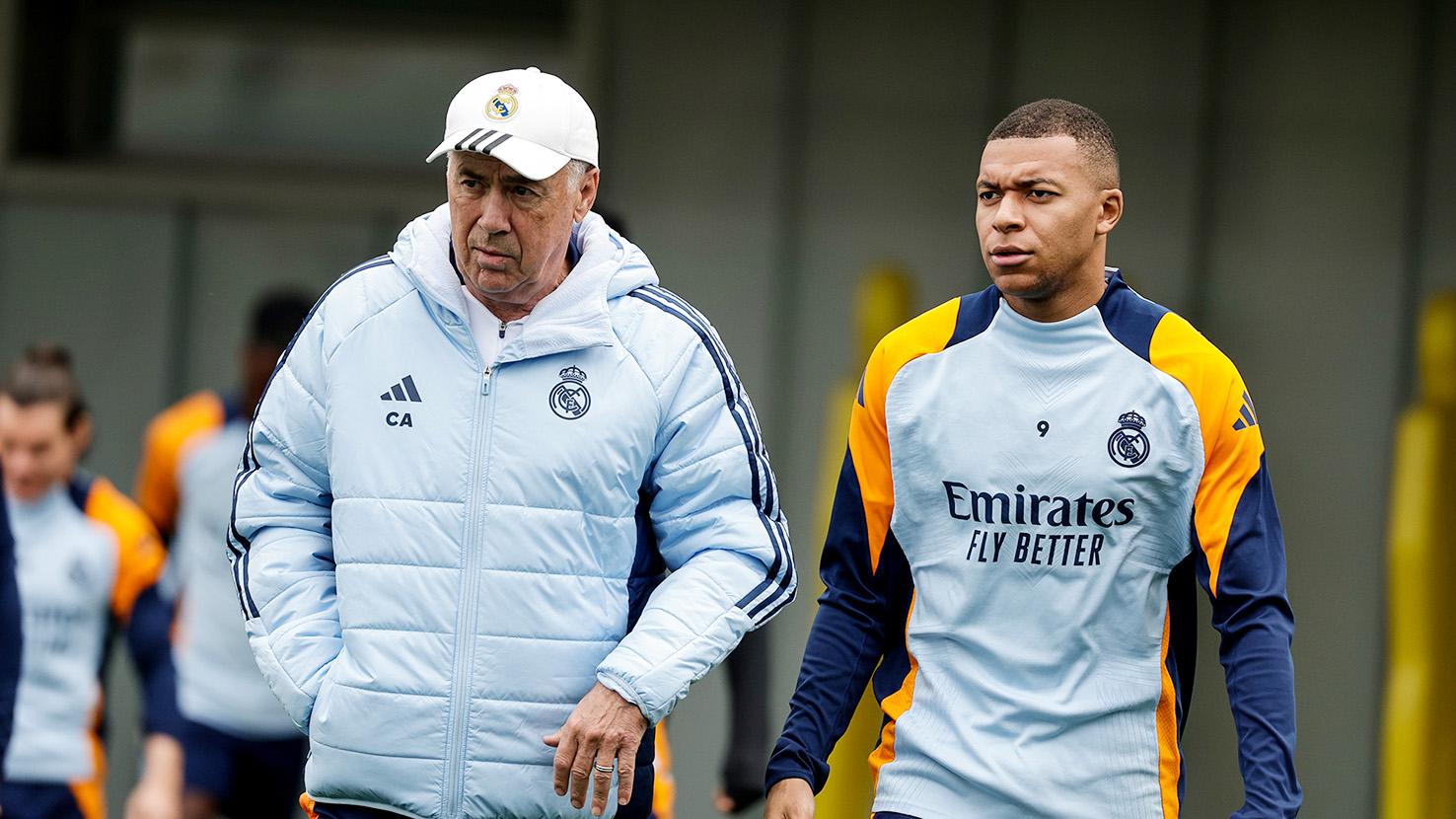 Carlo Ancelotti și Kylian Mbappe