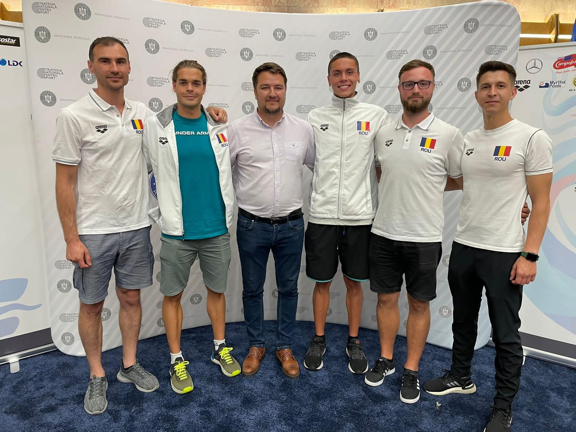 Dragoș Luscan, Robert Glință, Ionuț Popa, David Popovici, Adrian Rădulescu – toți angajați ai Clubului Sportiv Dinamo.
