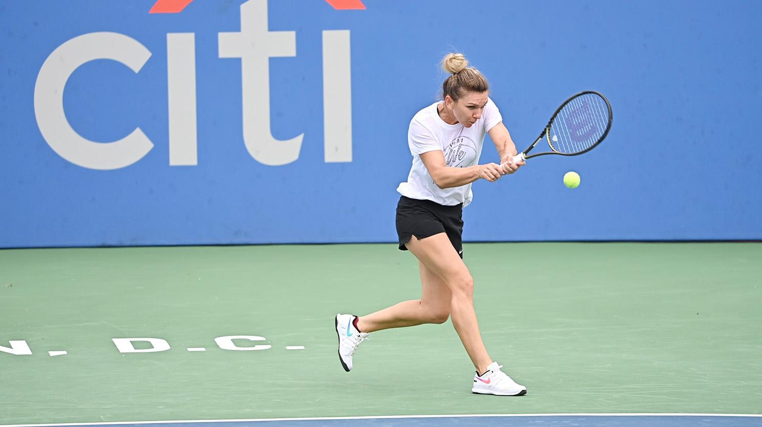 Simona Halep a participat la Washington o singură dată, în 2017, când a abandonat în sferturi cu sportiva rusă Ekaterina Makarova, când era condusă cu 2-6, 6-3, 1-0