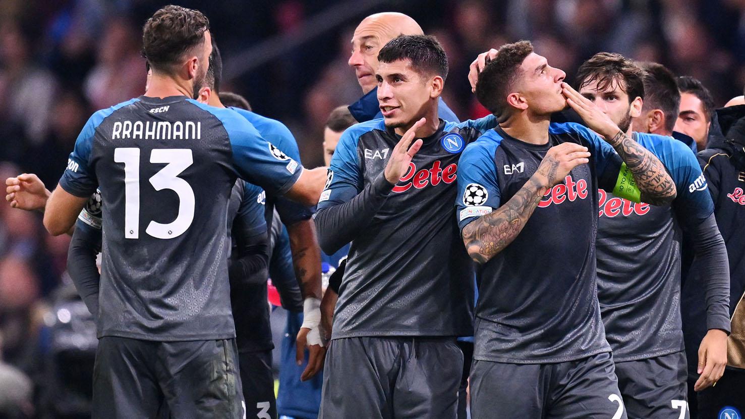 Napoli s-a impus prin golurile lui Raspadori (2), di Lorenzo, Zielinski, Kvaratshelia şi Simeone, după ce AJax a deschis scorul la Amsterdam prin Kudus