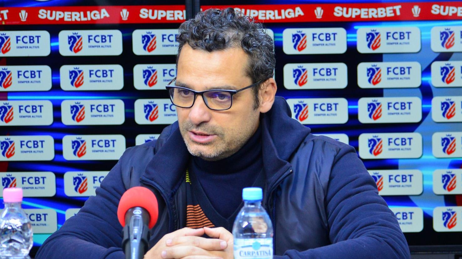 Mihai Teja a adunat 18 meciuri în toate competiţiile pe banca tehnică la FC Botoșani (16 în campionat şi 2 în Cupa României), acumulând 5 victorii, 7 egaluri şi 6 înfrângeri