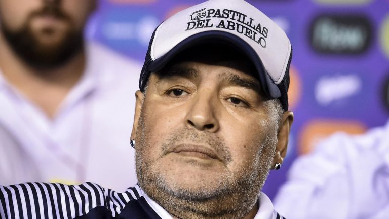 Începe procesul privind moartea lui Maradona