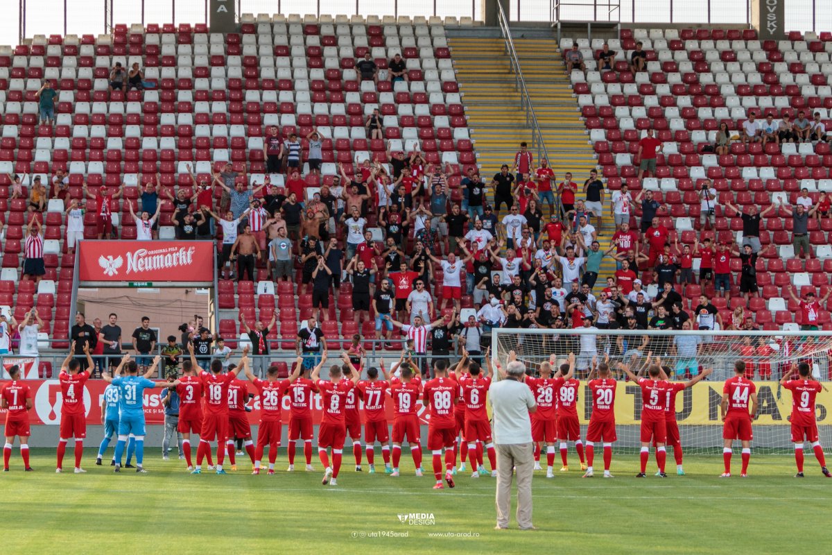 FOTO | UTA, amical special la prezentarea lotului și noului echipament! Spectacol în tribune și pe teren