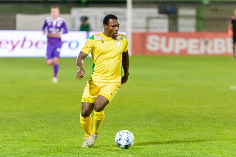Fotbalist ivorian, afectat de rasismul din Liga 1: „Nu e normal să te comporți ca un sălbatic, dar i-am iertat”