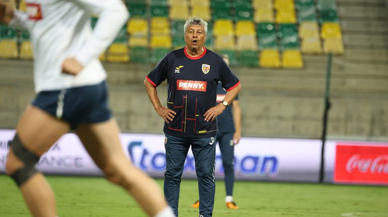 Mircea Lucescu a certat un jucător după meciul cu Moldova