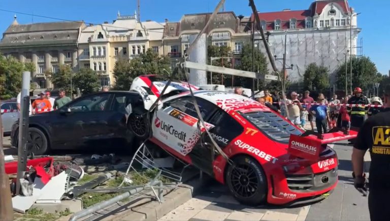 Marco Leu, fiul lui Mihai Leu, implicat într-un accident la Super Rally Timișoara. Intervenție de urgență a echipajelor medicale