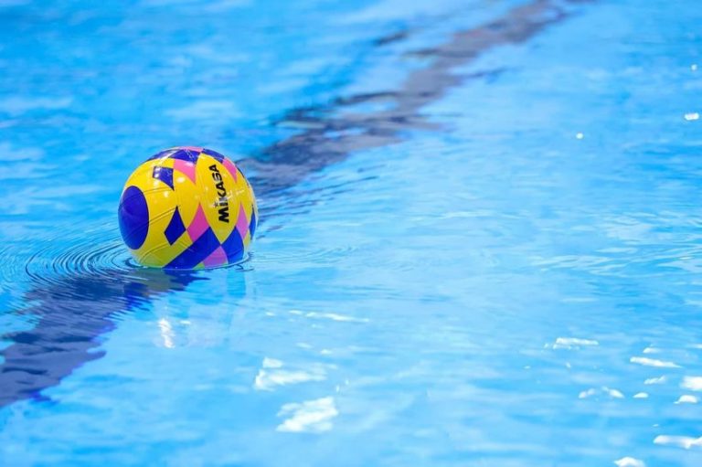 Polo: Arbitră la un turneu de juniori, agresată de părinţi ai unor jucători de la Rapid Bucureşti; FR Polo a suspendat accesul spectatorilor la turneu