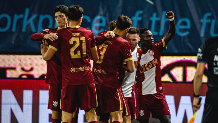 CFR Cluj a remizat cu Dinamo, primind două goluri în 4 minute